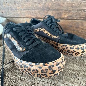 8.5 women’s vans platform cheetah old schools